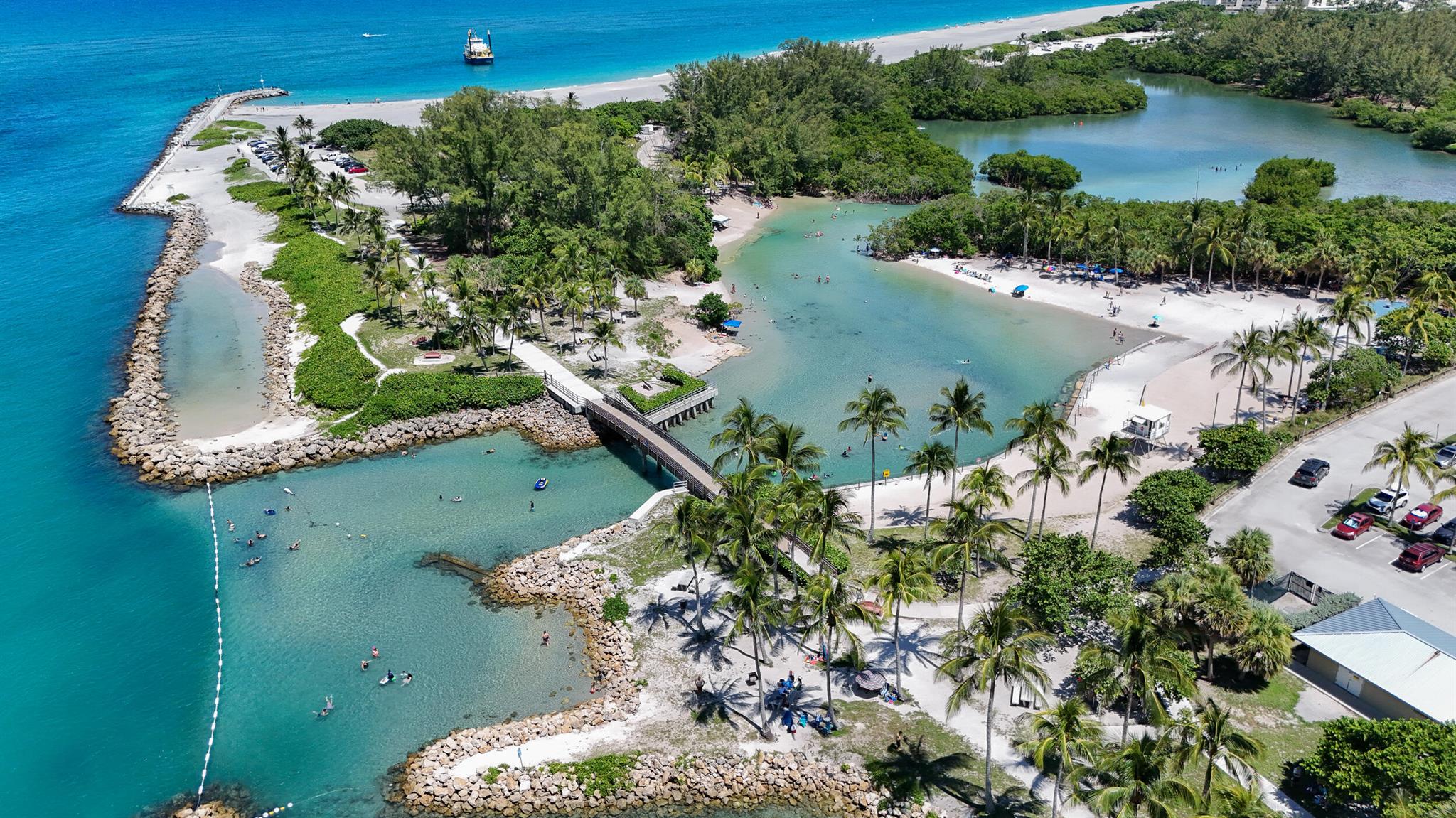 325 Fairway Tequesta, FL 33469