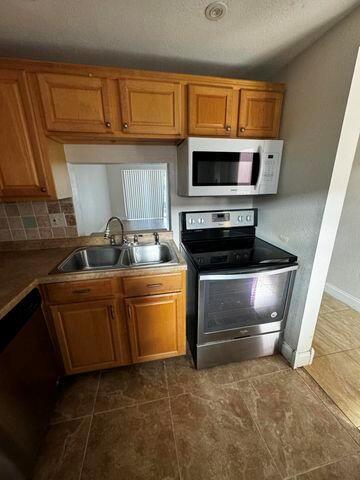 2800 NW 56th Ave #D304