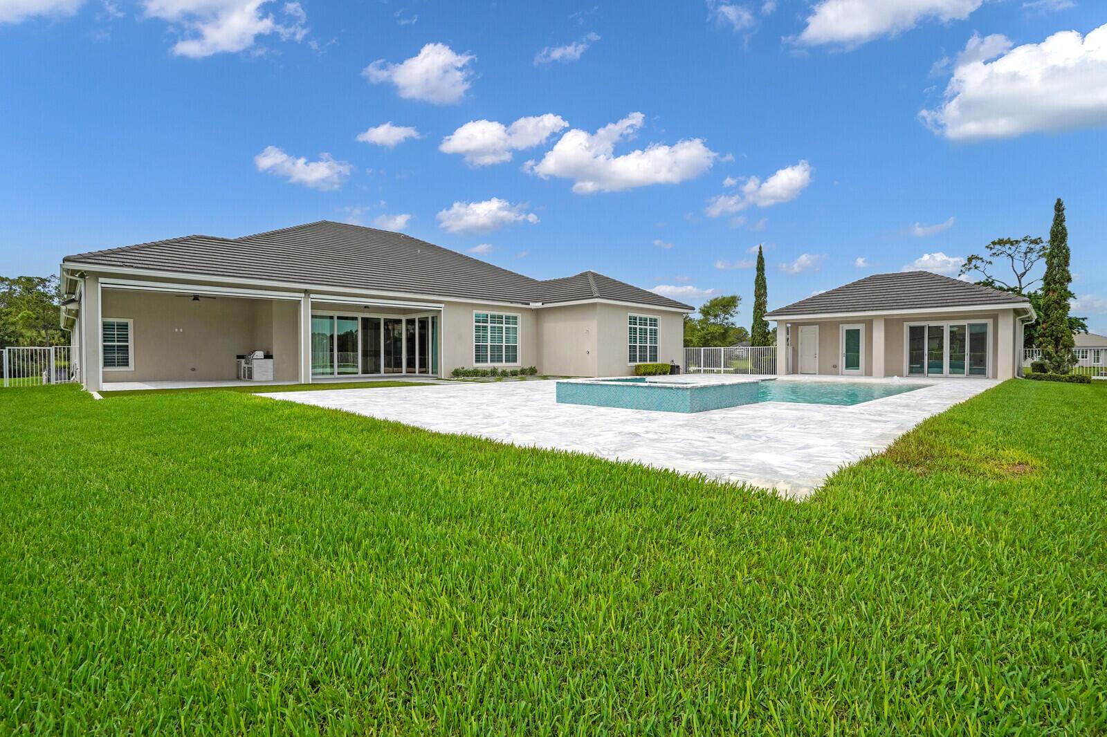 10032 Calabrese Trl Jupiter, FL 33478