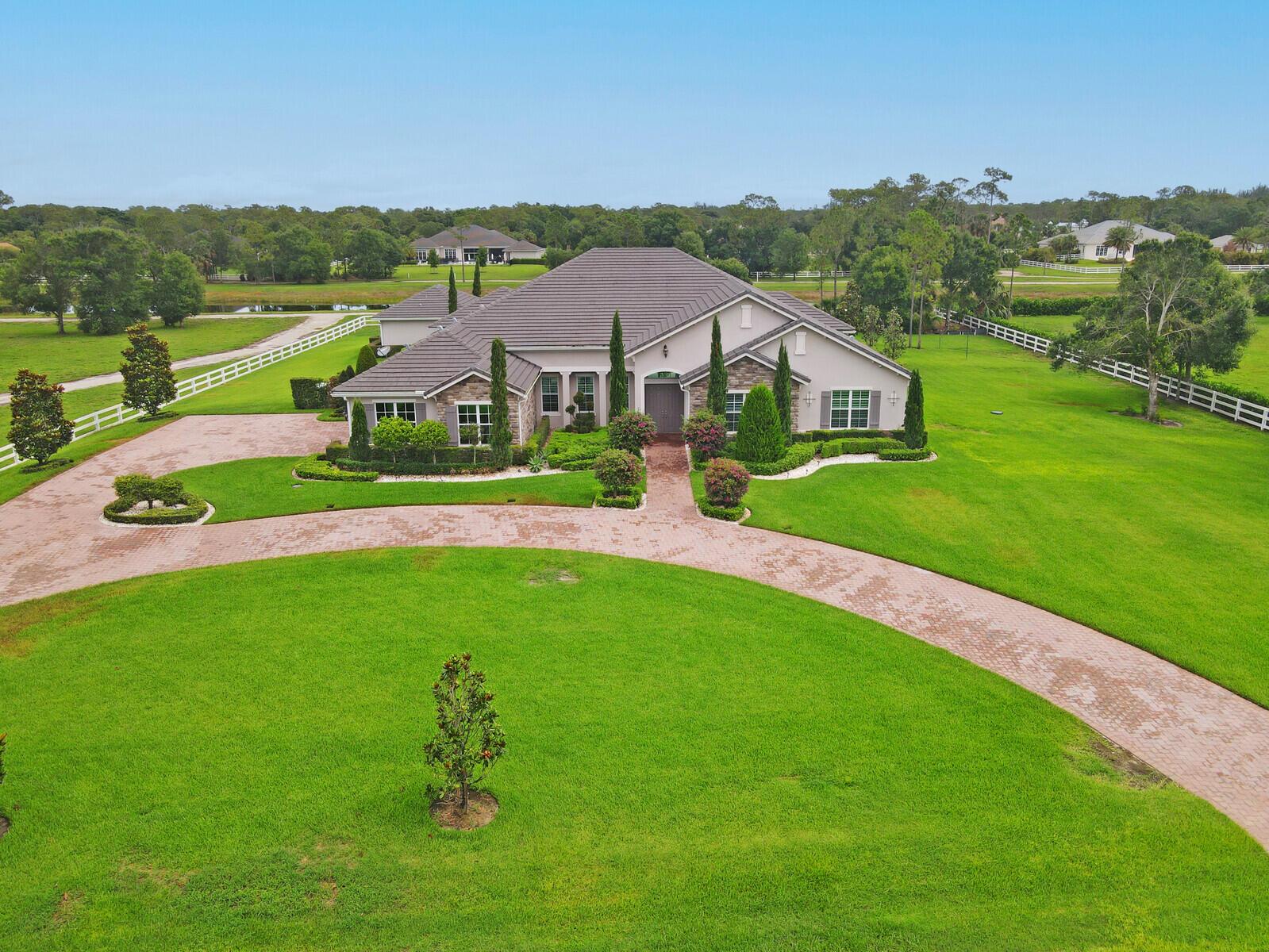 10032 Calabrese Trl Jupiter, FL 33478