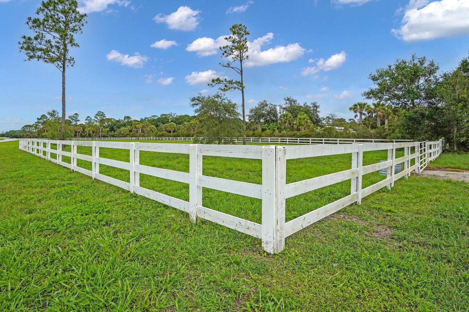 10032 Calabrese Trl Jupiter, FL 33478