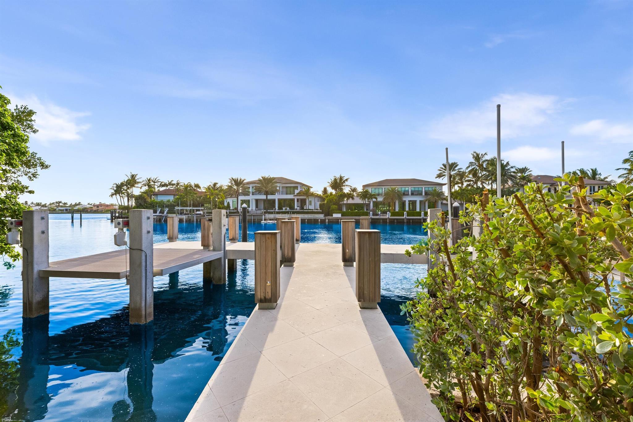 1460 S Ocean Blvd Manalapan, FL 33462 1460 S Ocean Blvd Manalapan, FL 33462