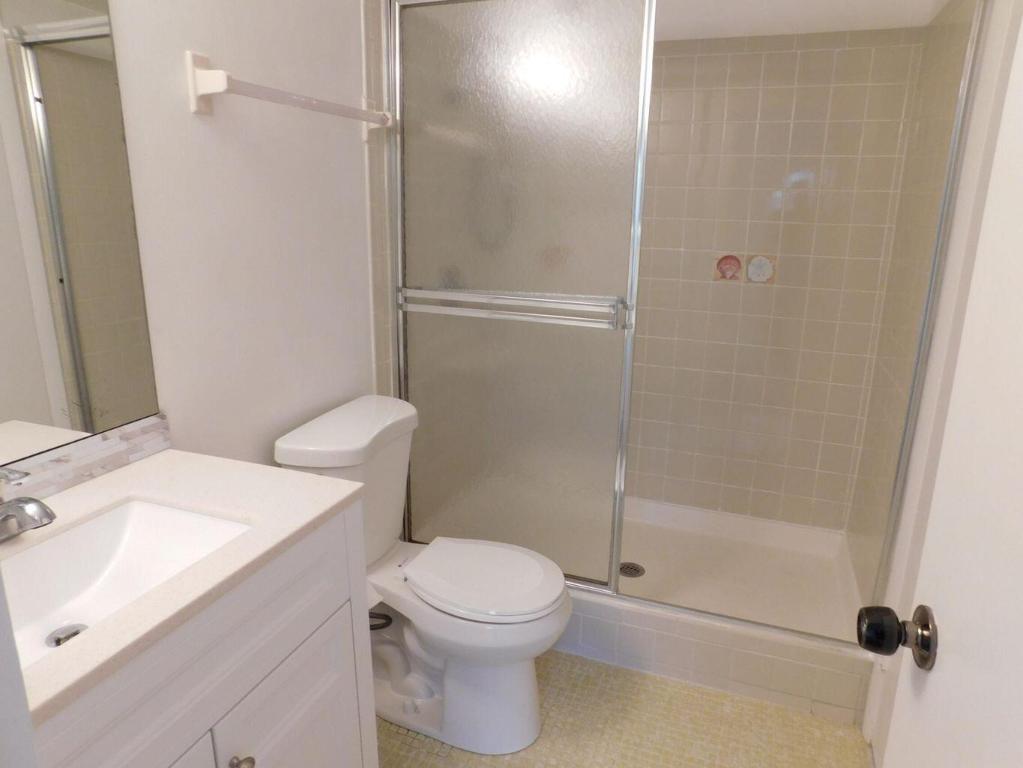 125 Shore #203b North Palm Beach, FL 33408