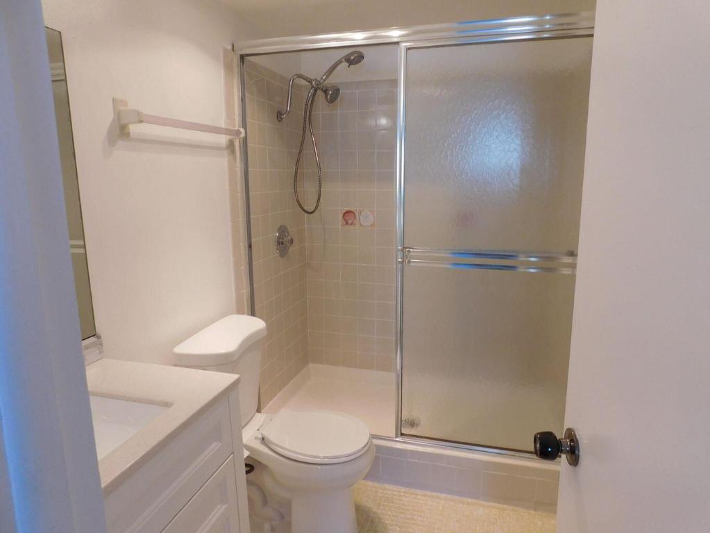 125 Shore #203b North Palm Beach, FL 33408