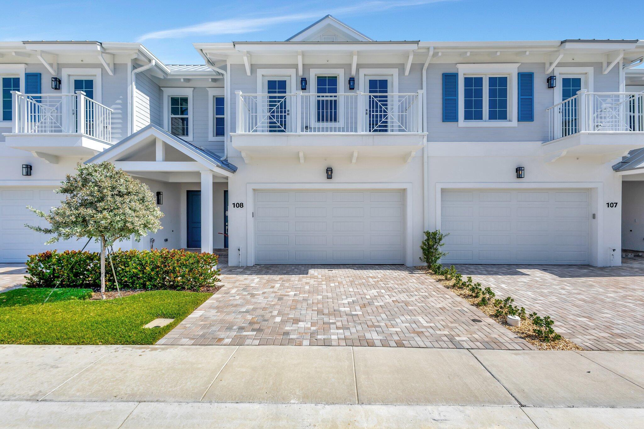 114 Royal Palm Cir