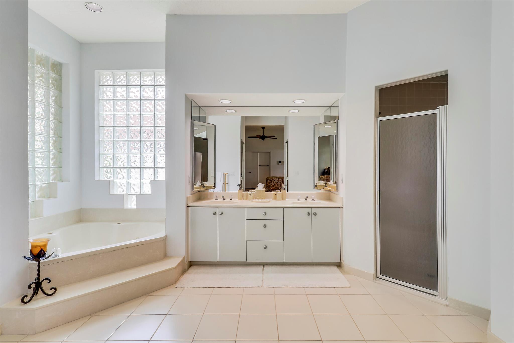 18951 Painted Leaf Ct Jupiter, FL 33458