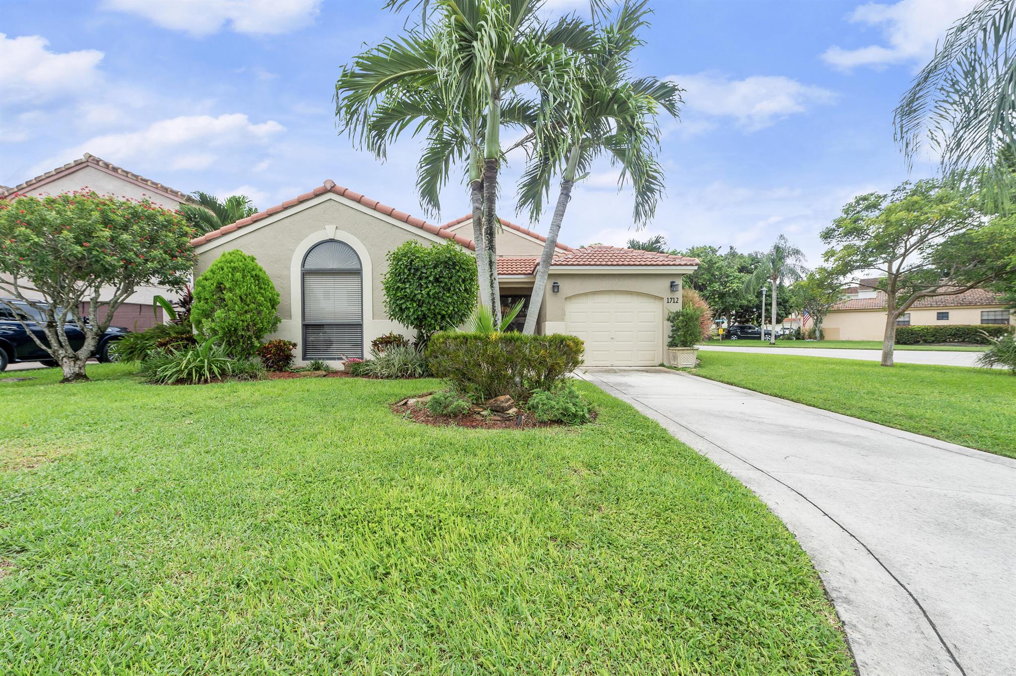 1712 Shoreside Cir Cir