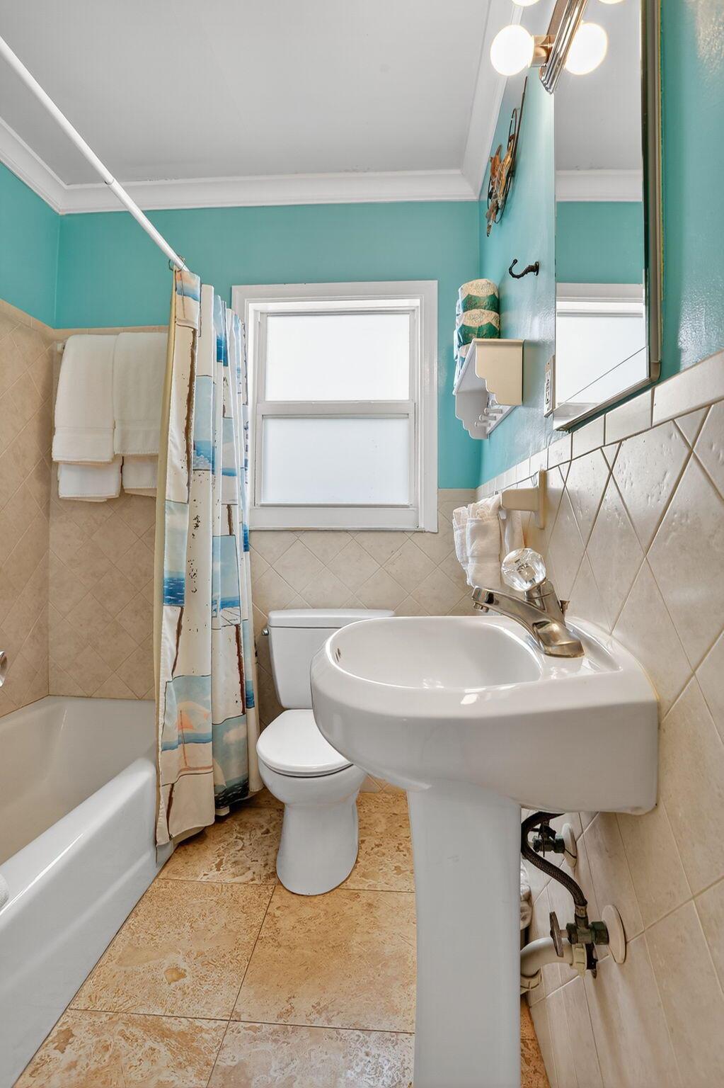 1225 Hillsboro Mile #B2 Hillsboro Beach, FL 33062