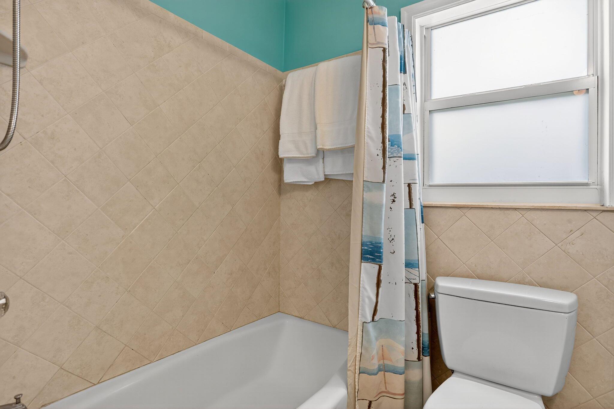 1225 Hillsboro Mile #B2 Hillsboro Beach, FL 33062