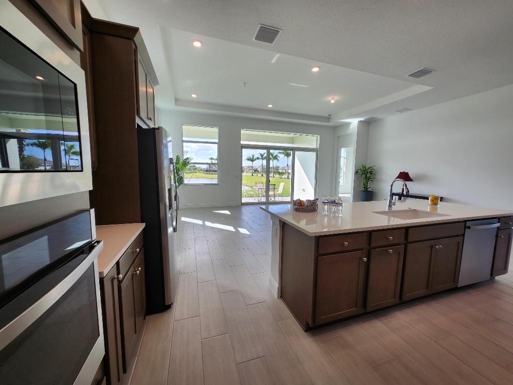 5243 Rivo Alto Westlake, FL 33470