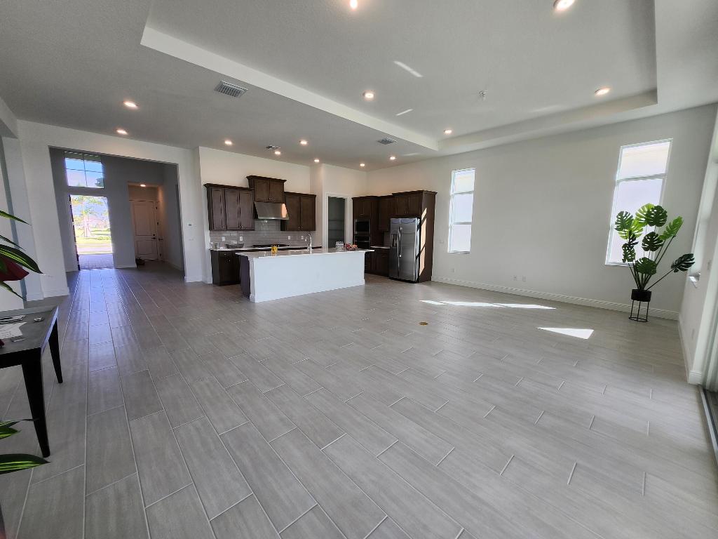 5243 Rivo Alto Westlake, FL 33470