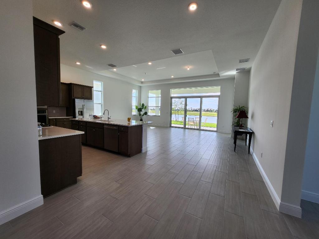 5243 Rivo Alto Westlake, FL 33470