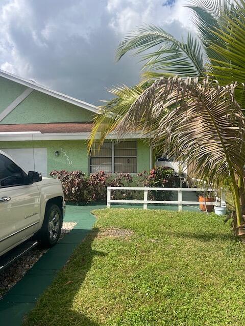 1320 SW 75th Ave