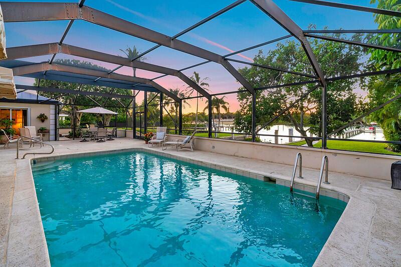 107 Lighthouse Dr Jupiter Inlet Colony, FL 33469