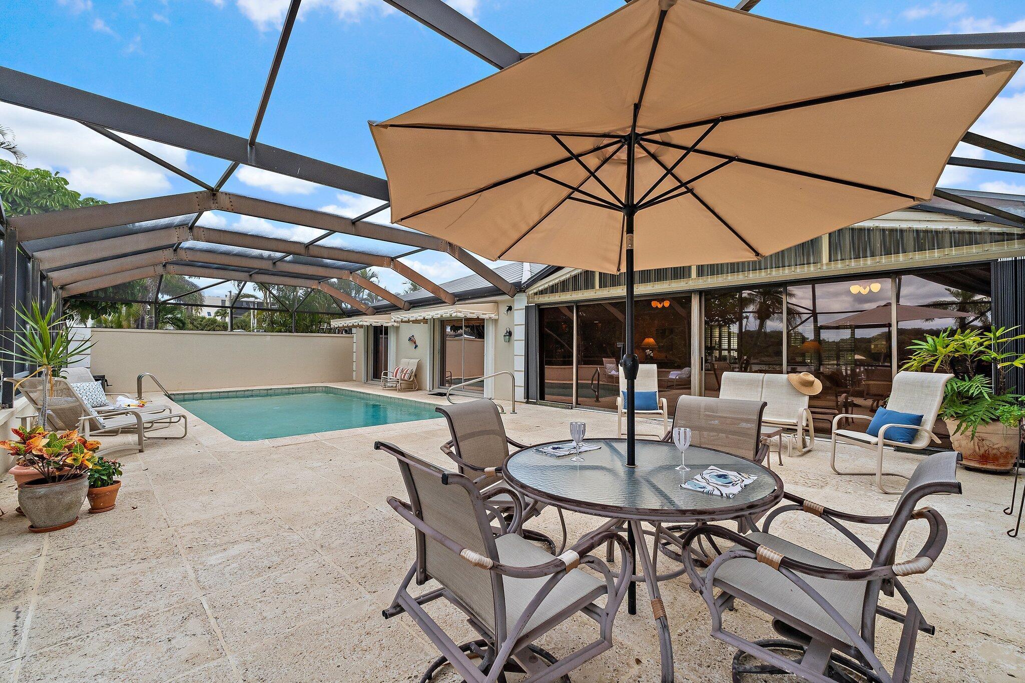 107 Lighthouse Dr Jupiter Inlet Colony, FL 33469