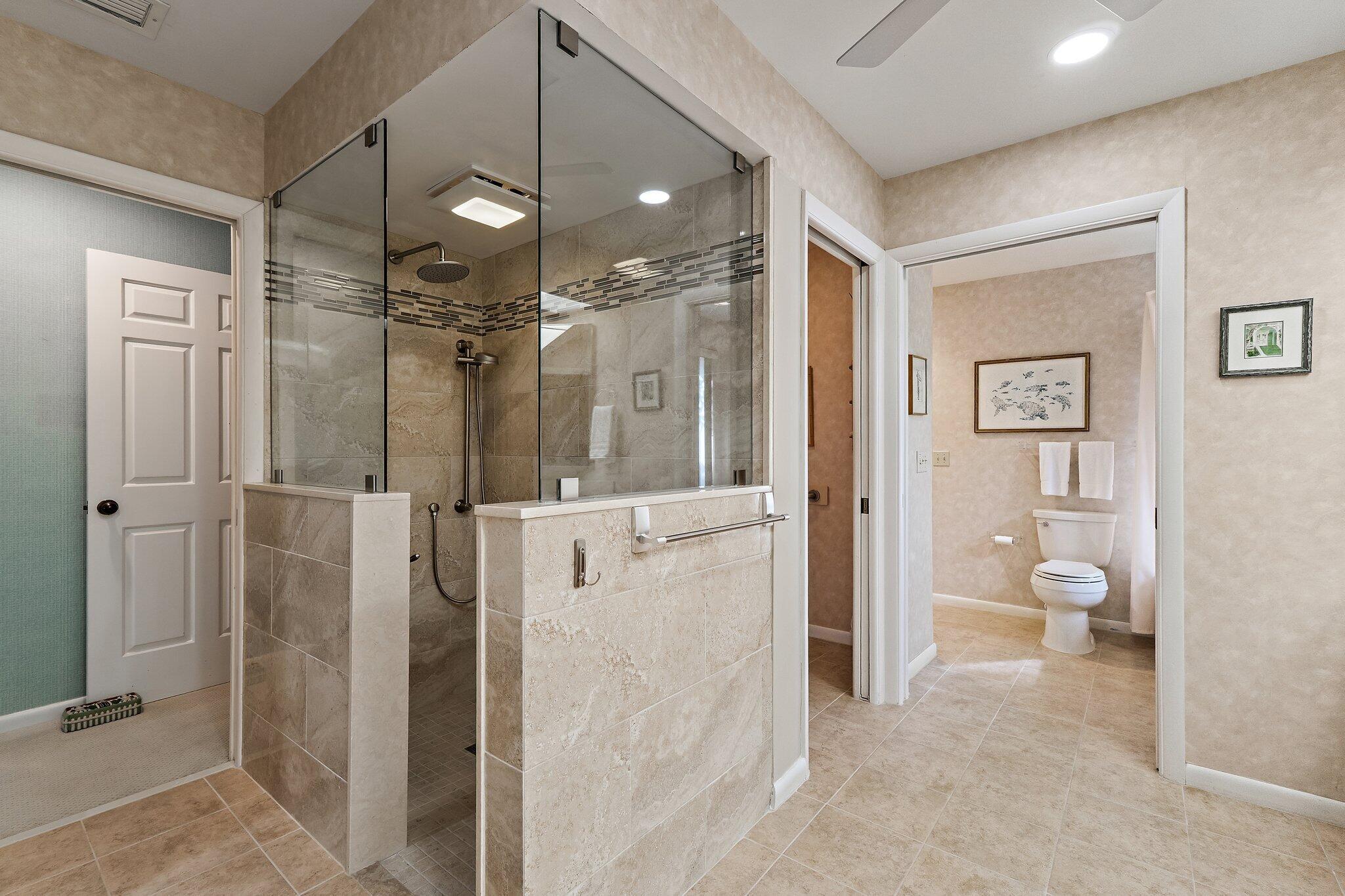 107 Lighthouse Dr Jupiter Inlet Colony, FL 33469