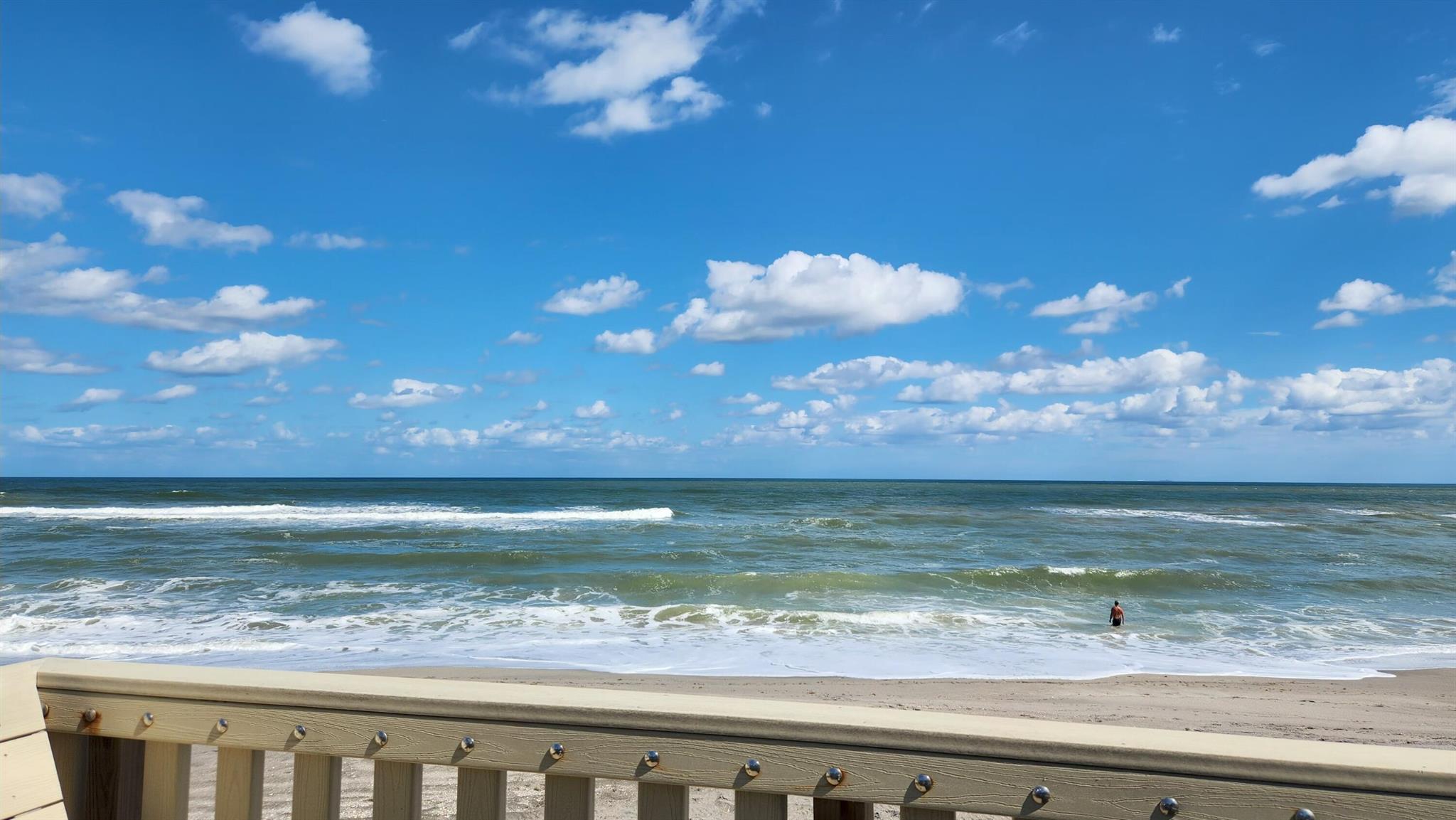 107 Lighthouse Dr Jupiter Inlet Colony, FL 33469