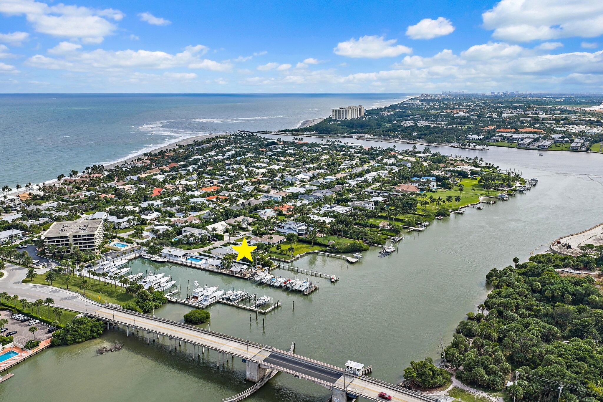 107 Lighthouse Dr Jupiter Inlet Colony, FL 33469