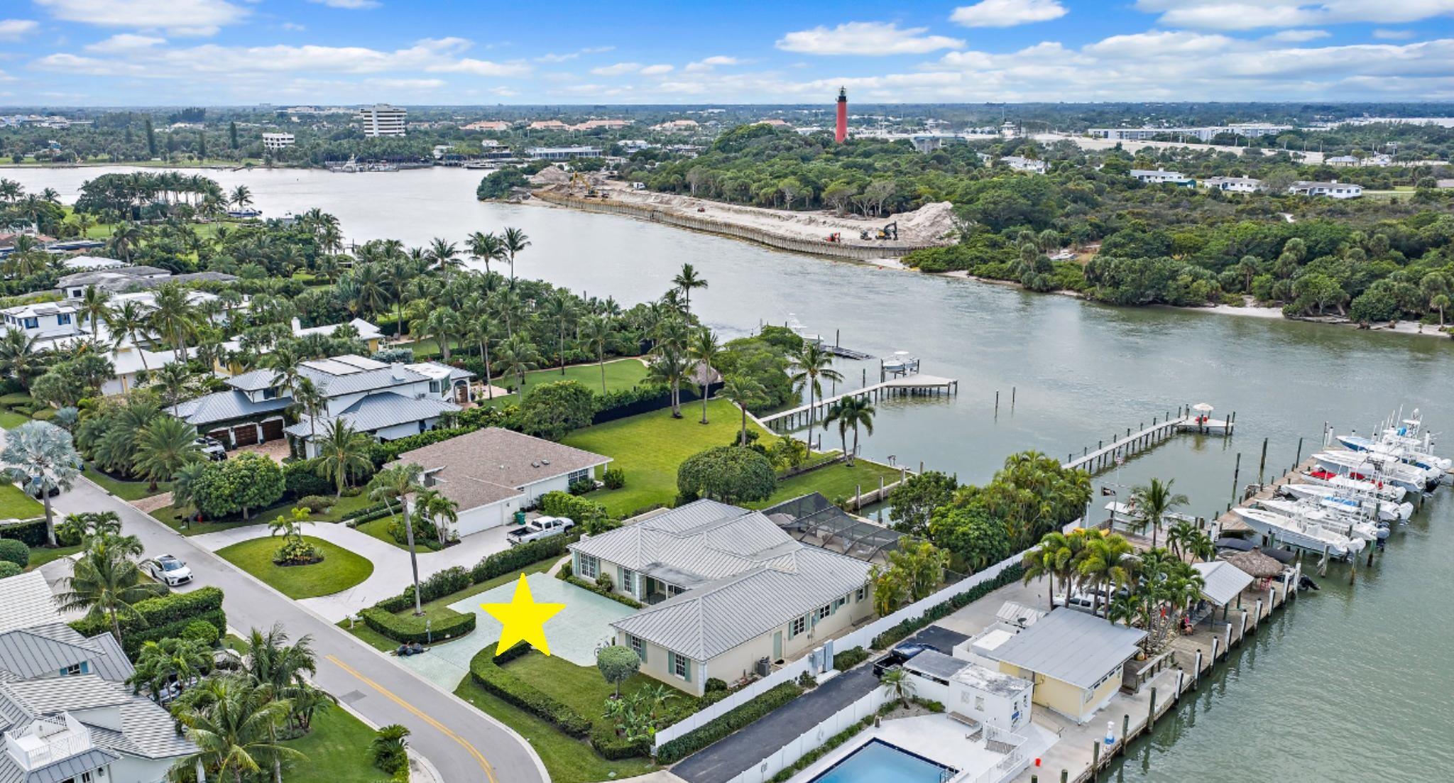 107 Lighthouse Dr Jupiter Inlet Colony, FL 33469