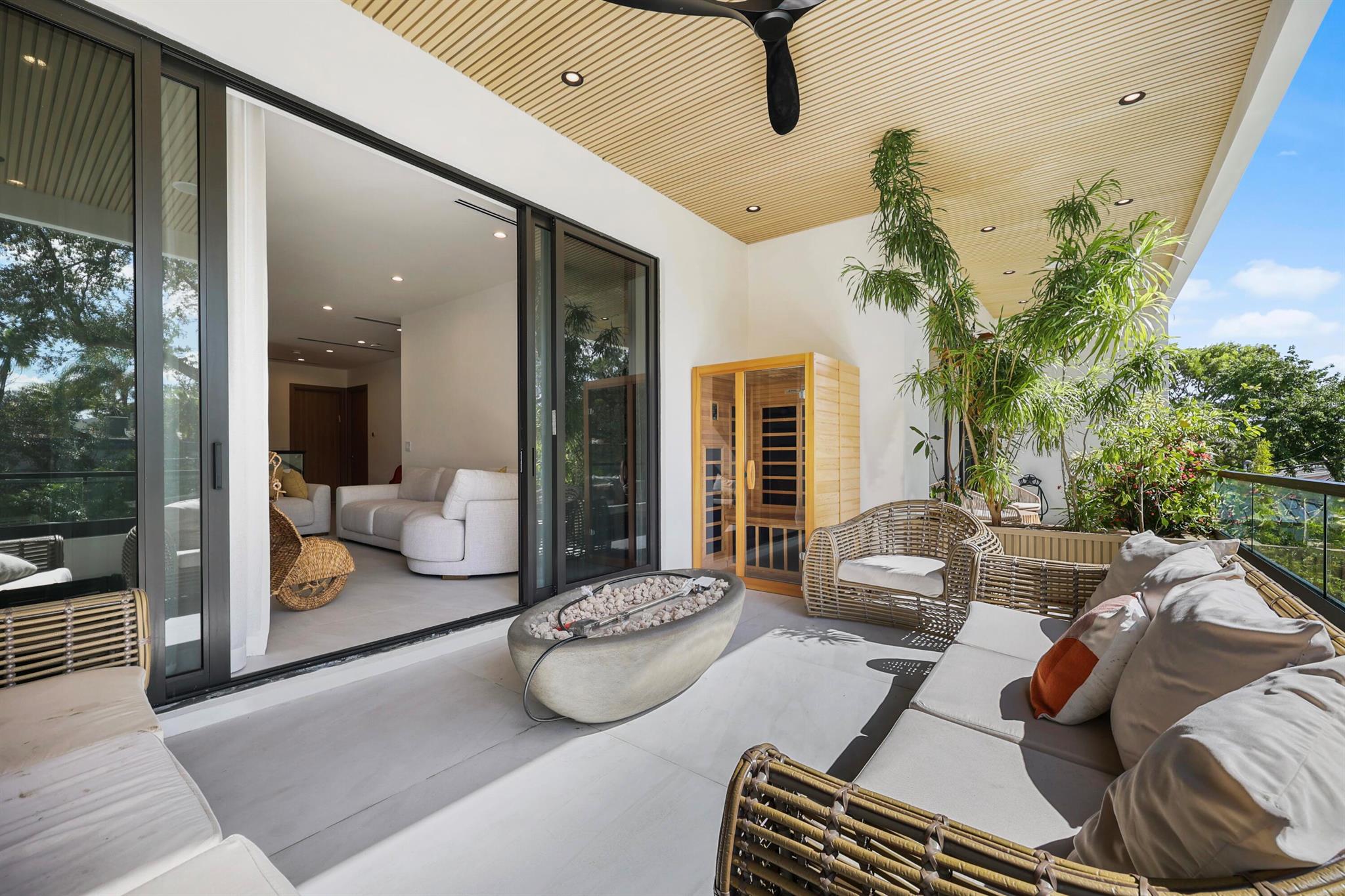 1504 NE 6th St Fort Lauderdale, FL 33304