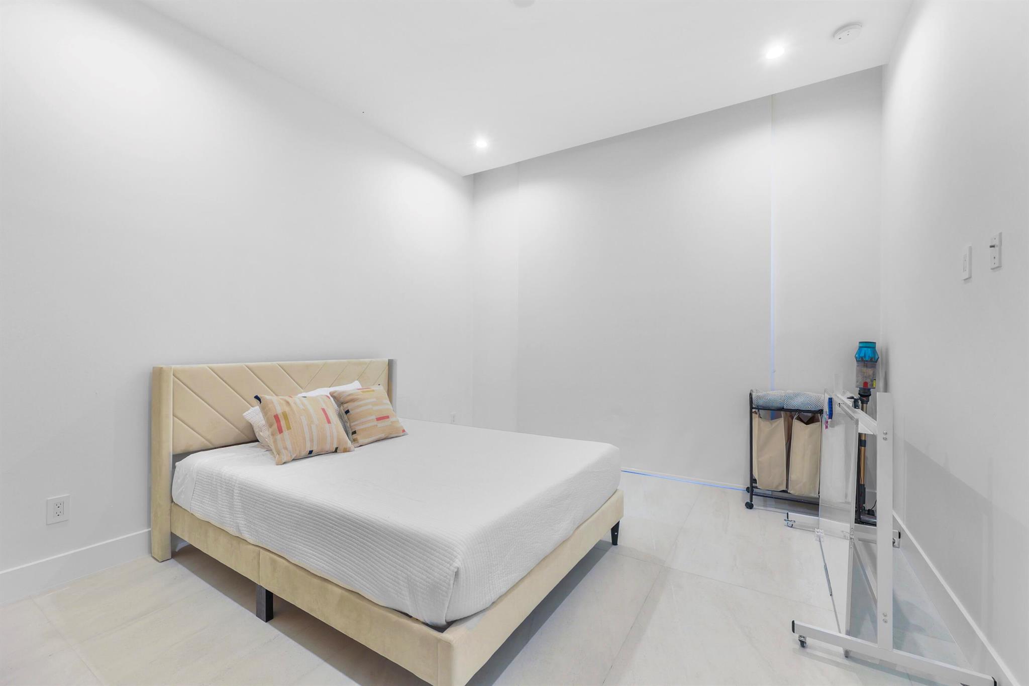 1504 NE 6th St Fort Lauderdale, FL 33304