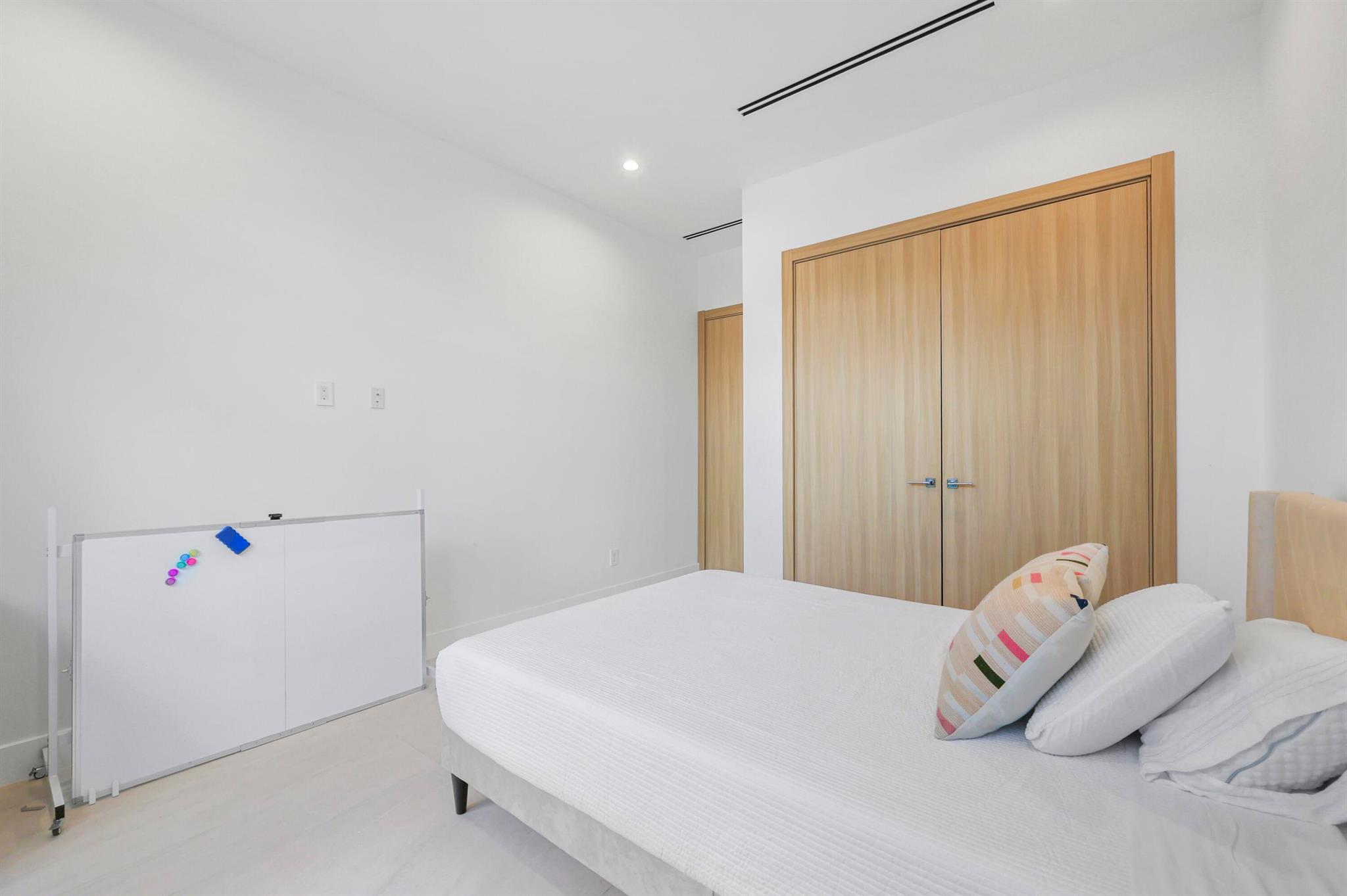 1504 NE 6th St Fort Lauderdale, FL 33304