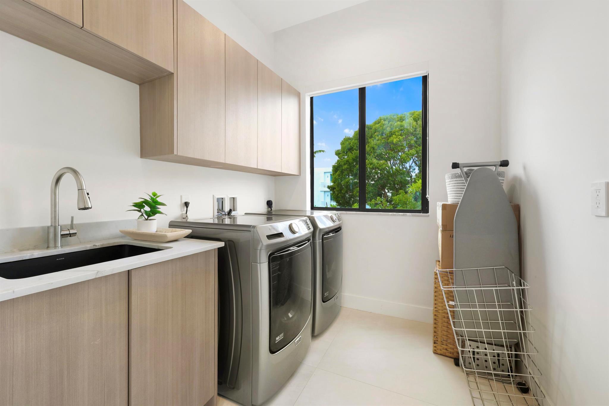 1504 NE 6th St Fort Lauderdale, FL 33304