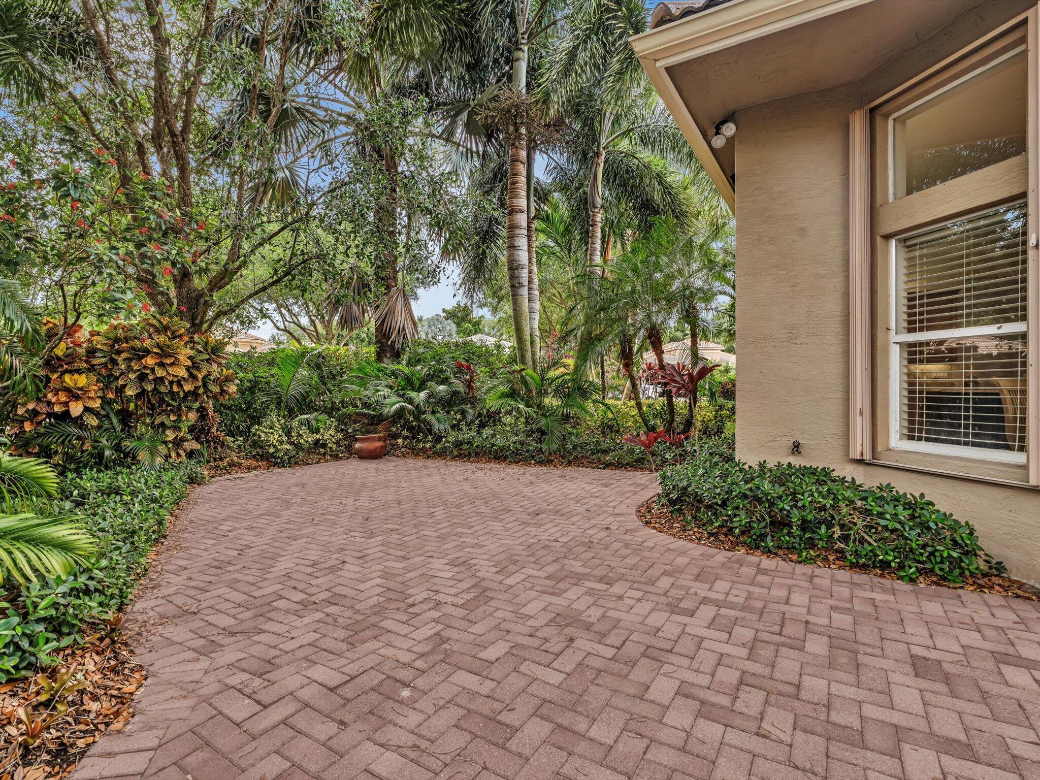 7191 Corning Cir Boynton Beach, FL 33437