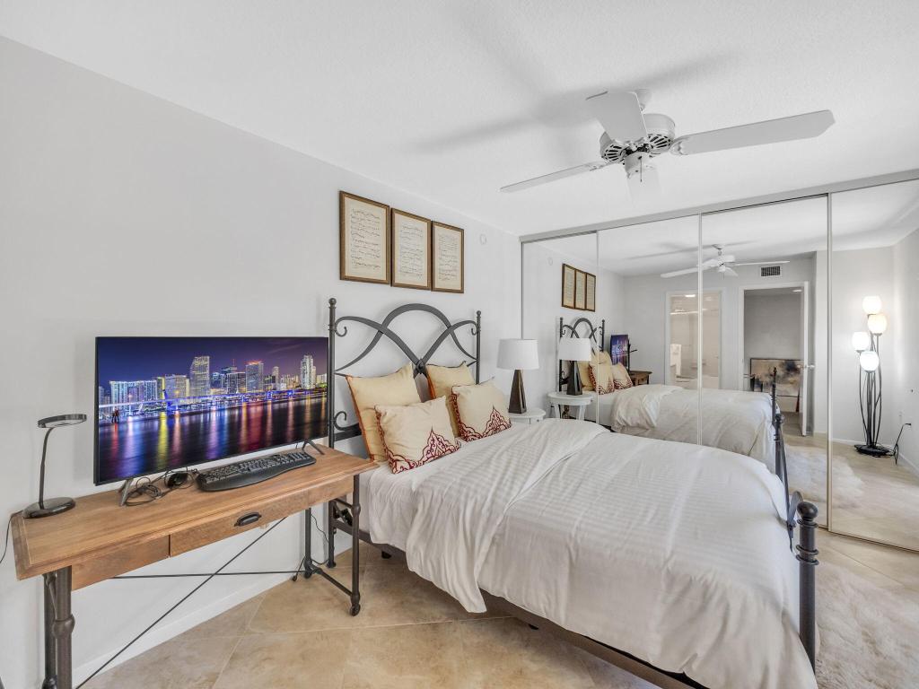 3038 30th Jupiter, FL 33477