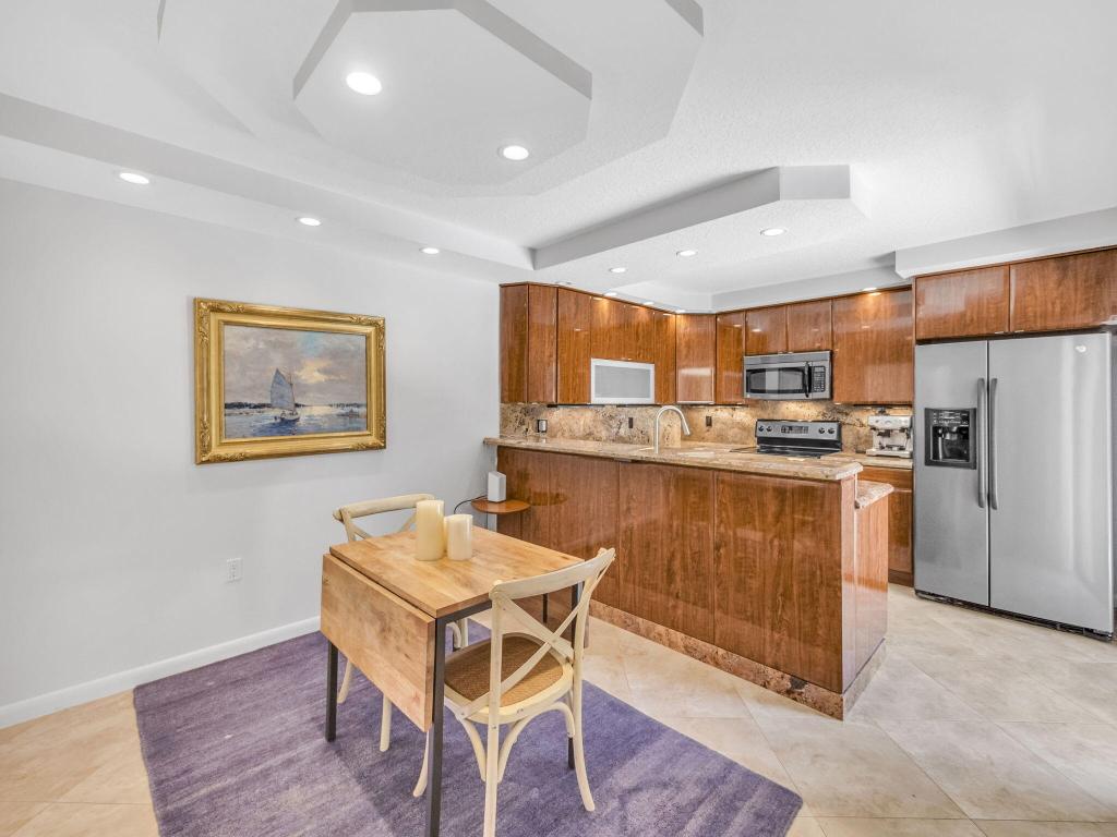 3038 30th Jupiter, FL 33477