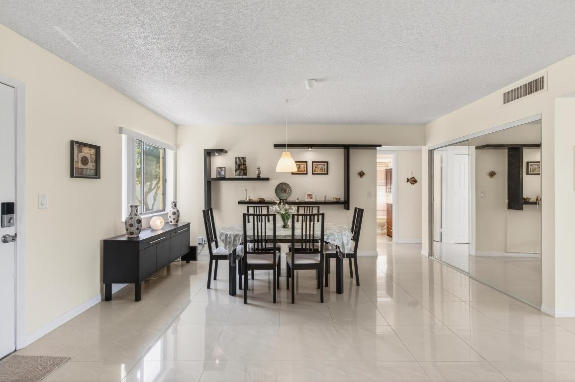 5130 Las Verdes #207 Delray Beach, FL 33484