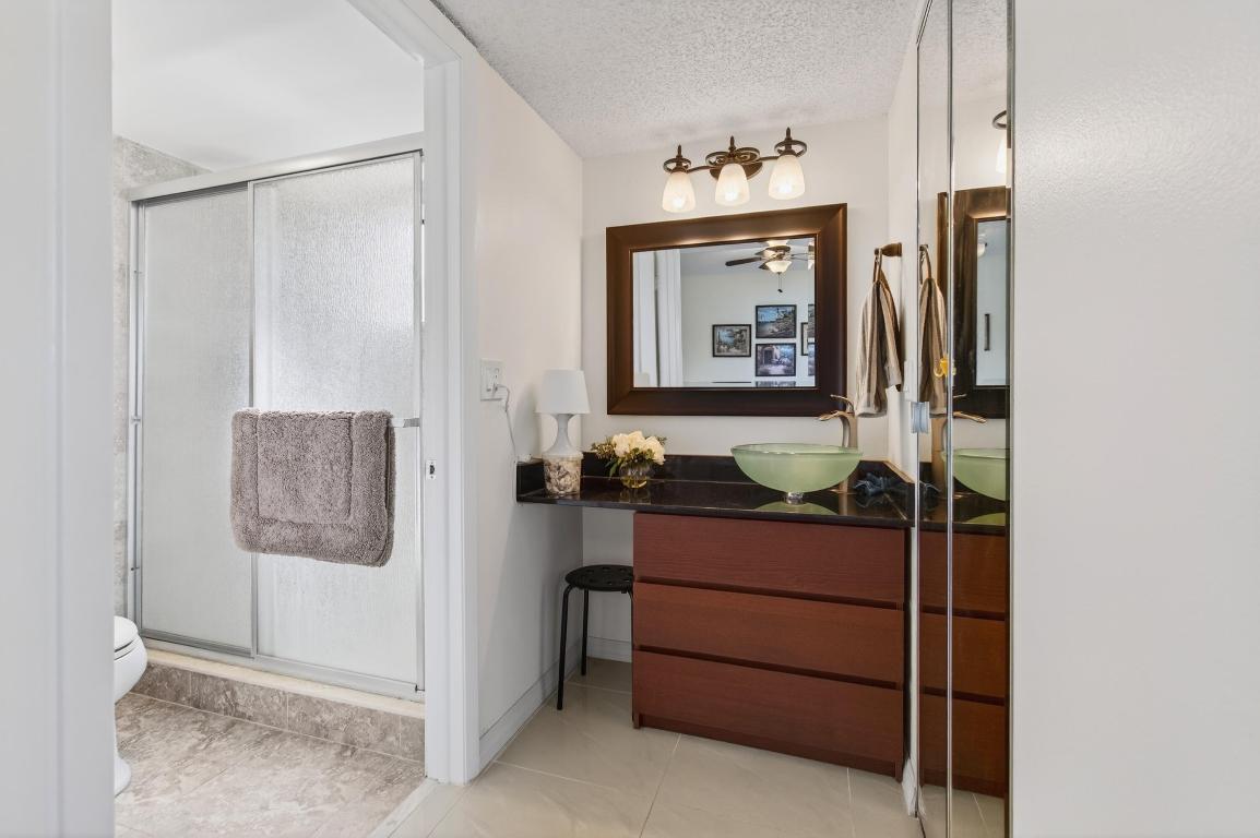 5130 Las Verdes #207 Delray Beach, FL 33484