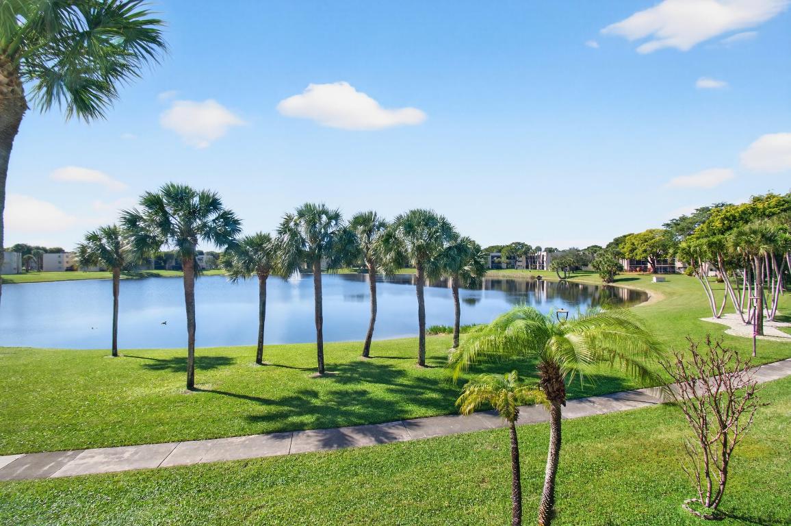 5130 Las Verdes #207 Delray Beach, FL 33484