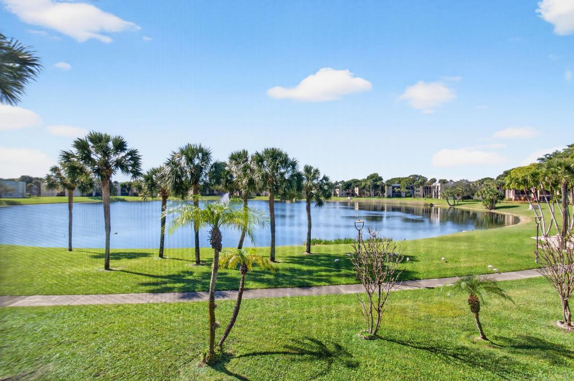 5130 Las Verdes #207 Delray Beach, FL 33484