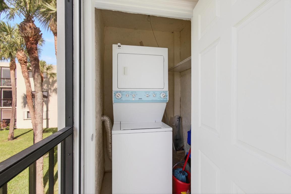 5130 Las Verdes #207 Delray Beach, FL 33484