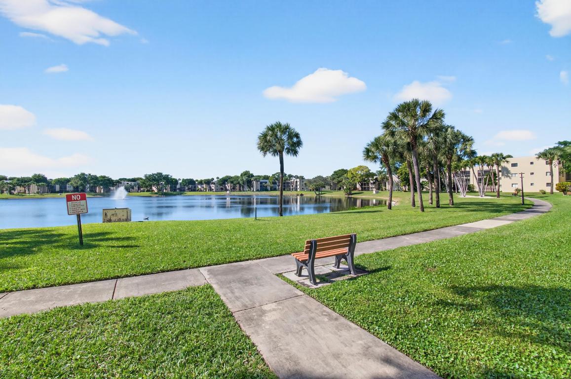 5130 Las Verdes #207 Delray Beach, FL 33484