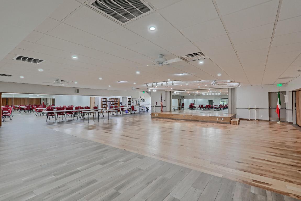 5130 Las Verdes #207 Delray Beach, FL 33484