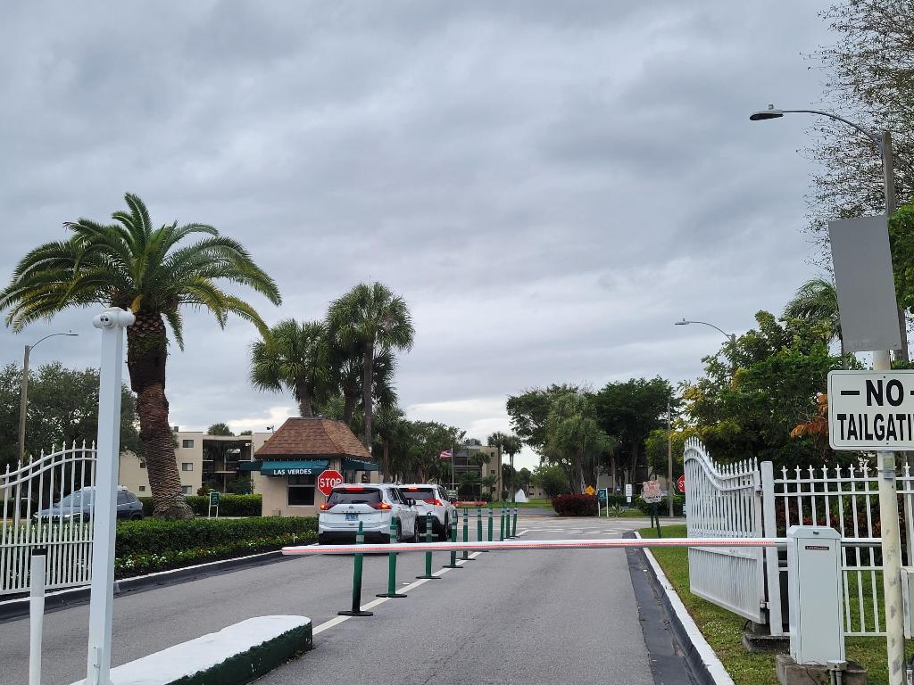 5130 Las Verdes #207 Delray Beach, FL 33484