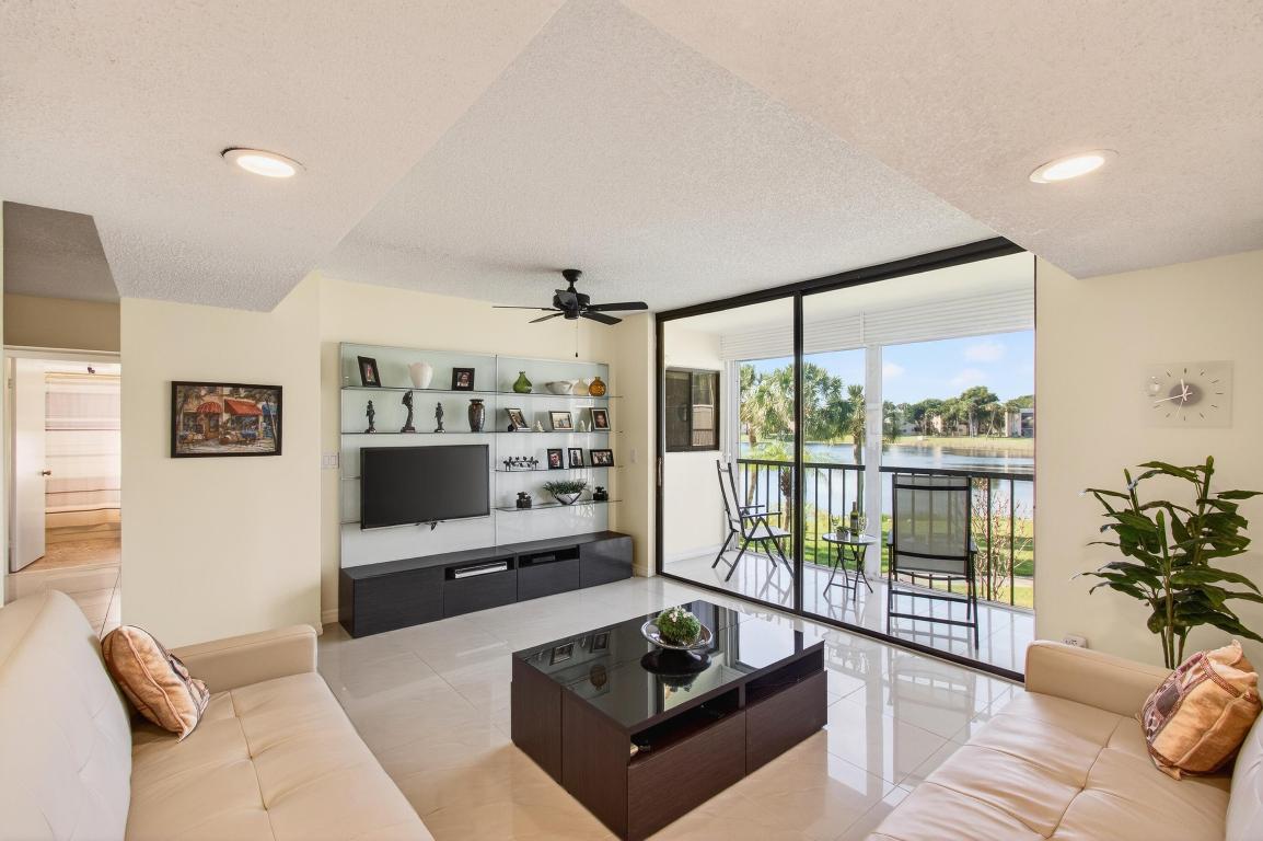 5130 Las Verdes #207 Delray Beach, FL 33484