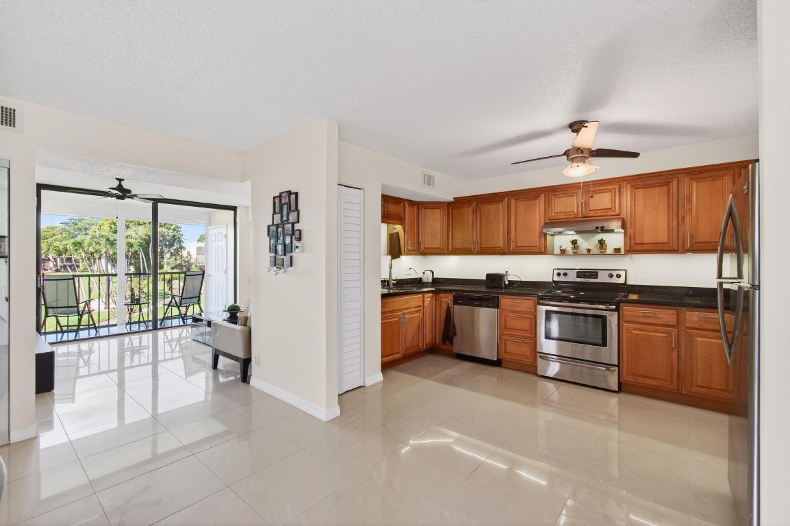 5130 Las Verdes #207 Delray Beach, FL 33484
