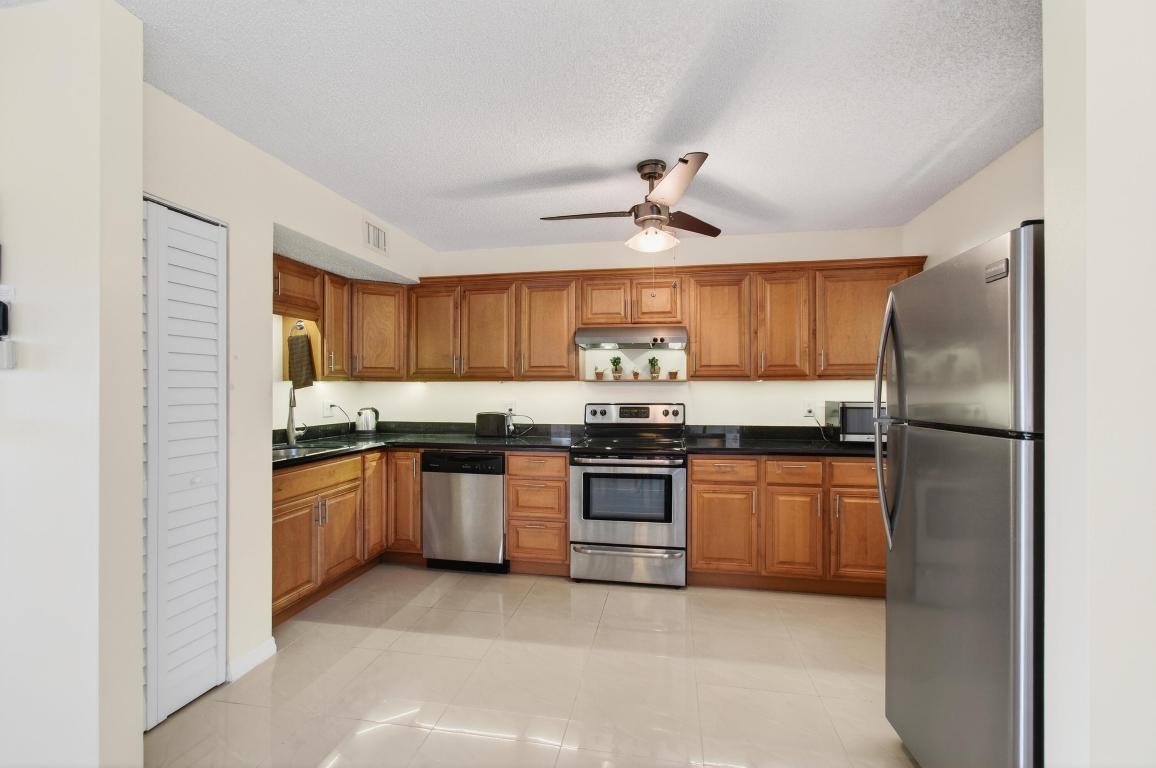 5130 Las Verdes #207 Delray Beach, FL 33484
