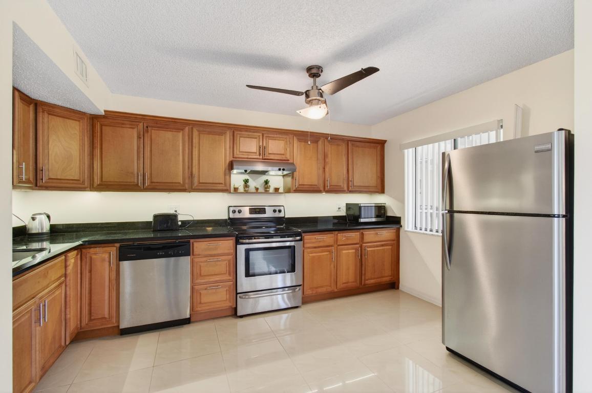 5130 Las Verdes #207 Delray Beach, FL 33484