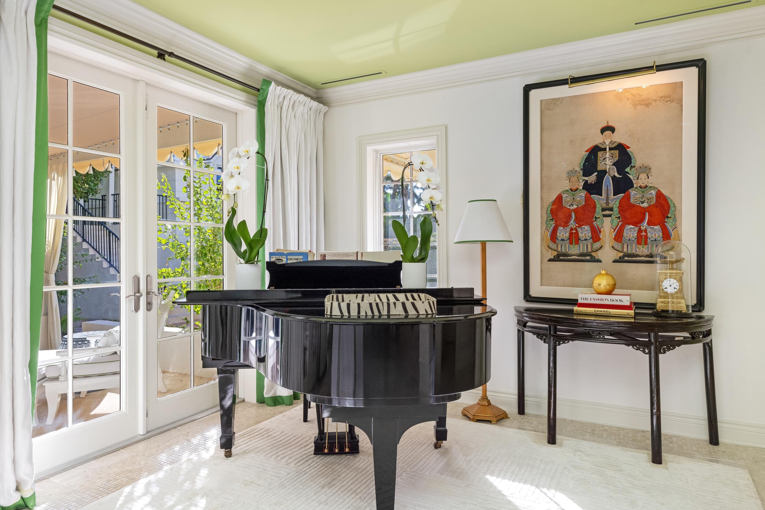 9 Via Vizcaya Palm Beach, FL 33480