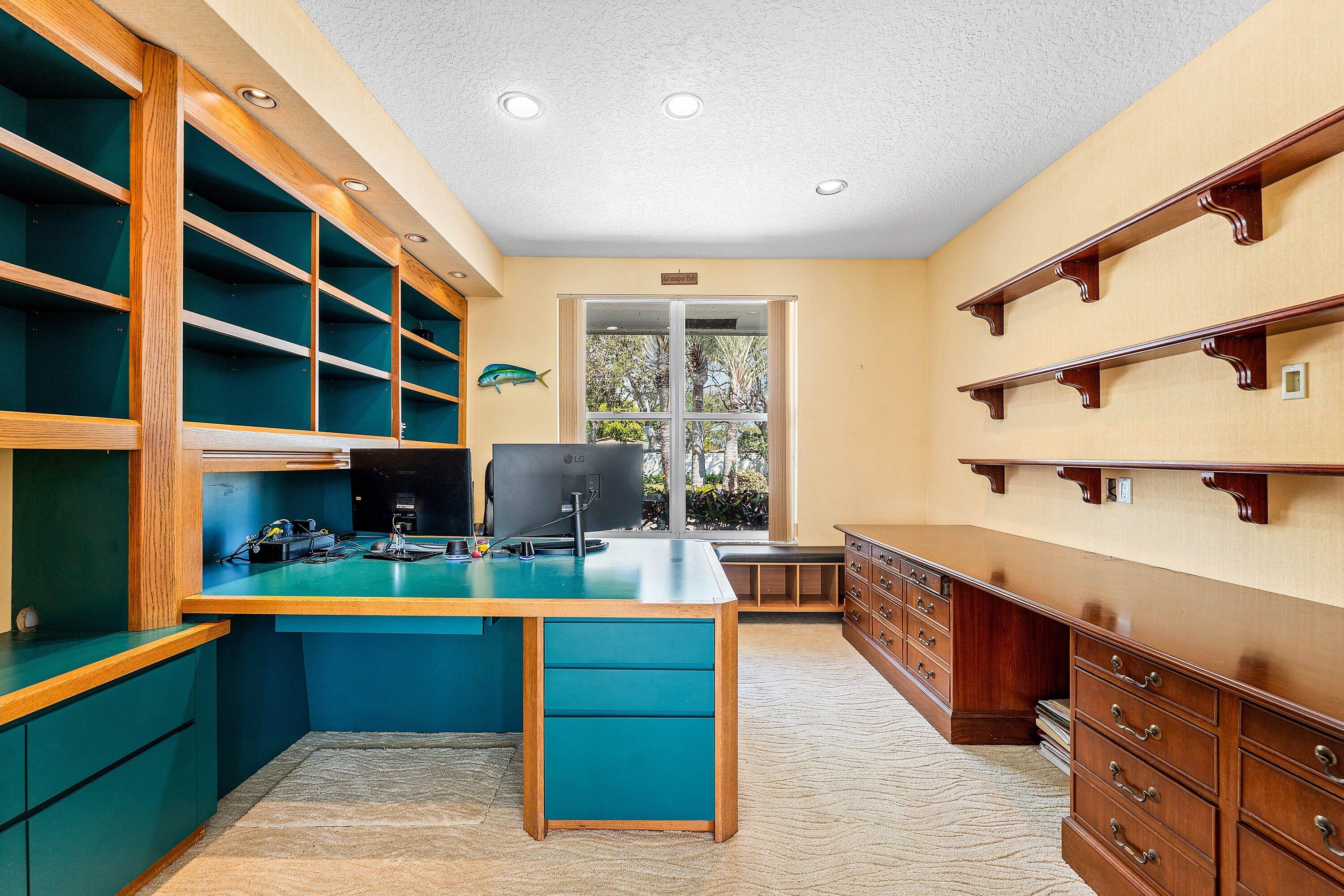 4 Sutton Boynton Beach, FL 33436