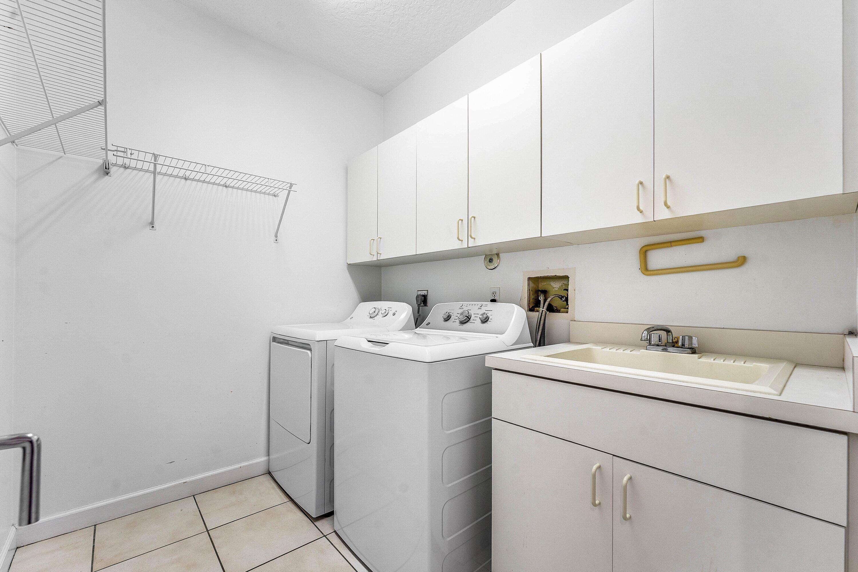 4 Sutton Boynton Beach, FL 33436