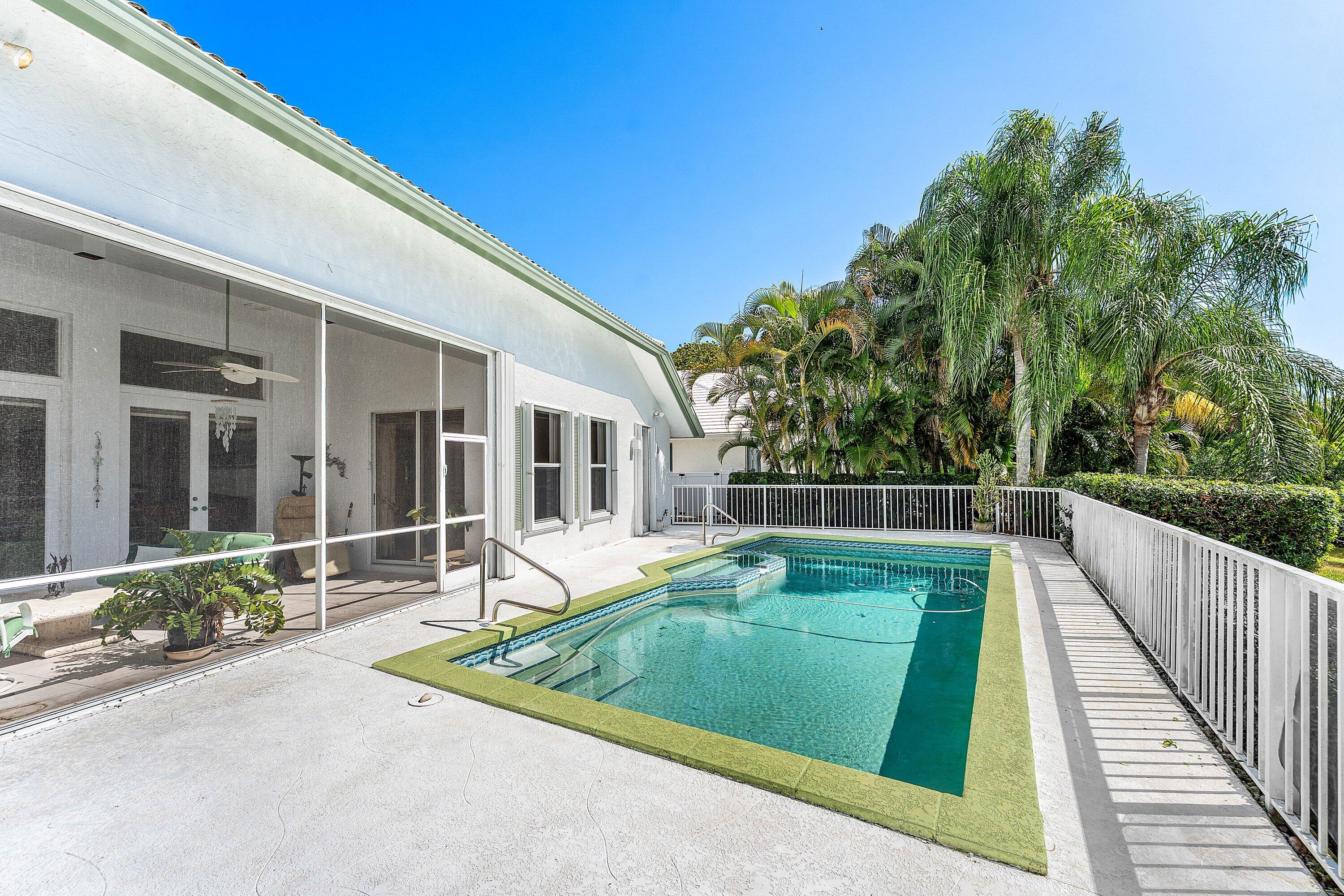 4 Sutton Boynton Beach, FL 33436