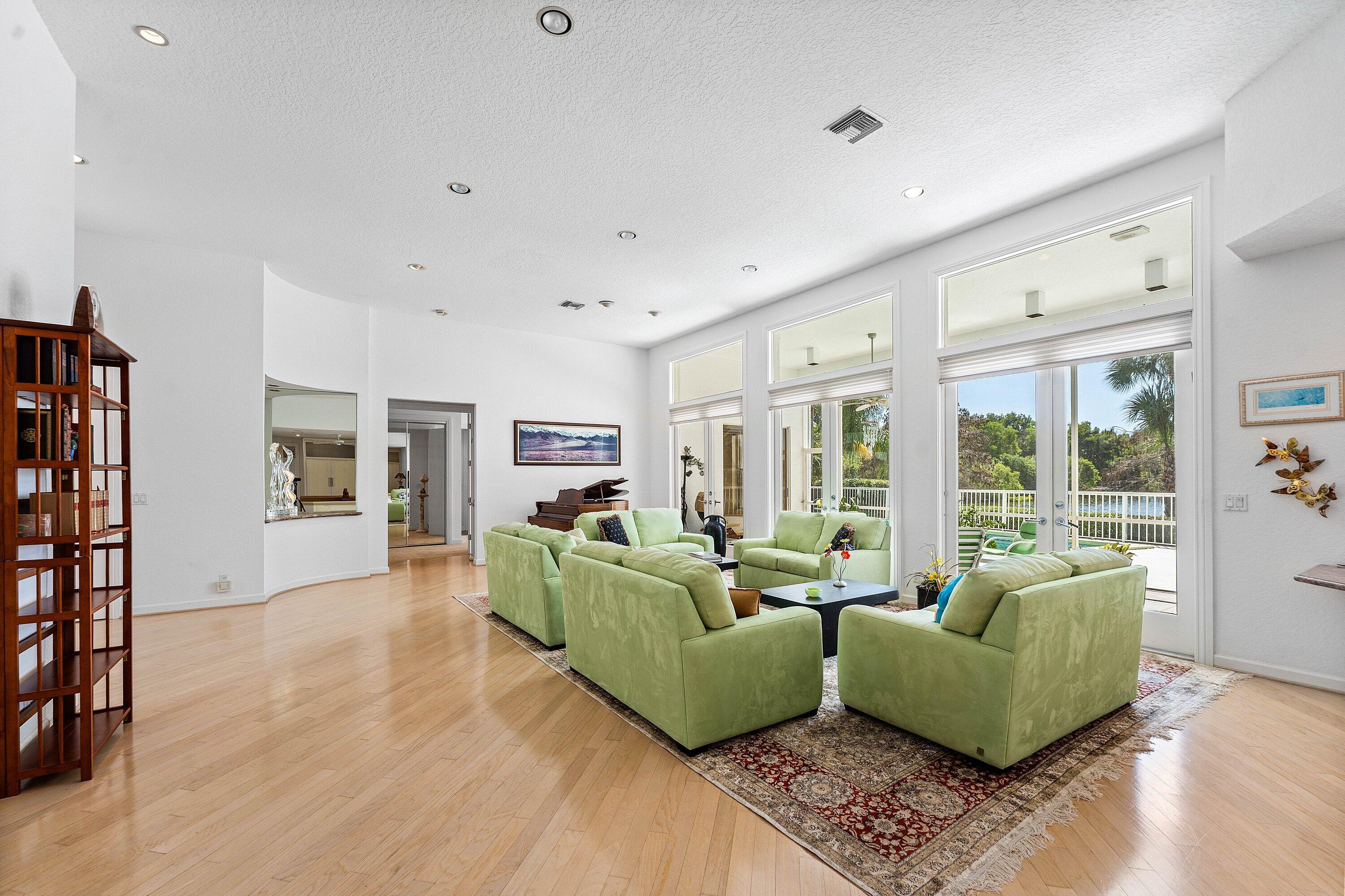 4 Sutton Boynton Beach, FL 33436