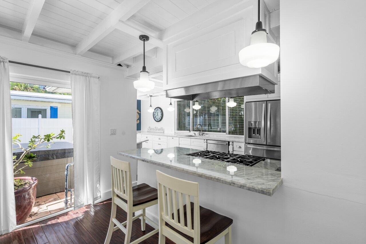 126 NE 4th Delray Beach, FL 33483