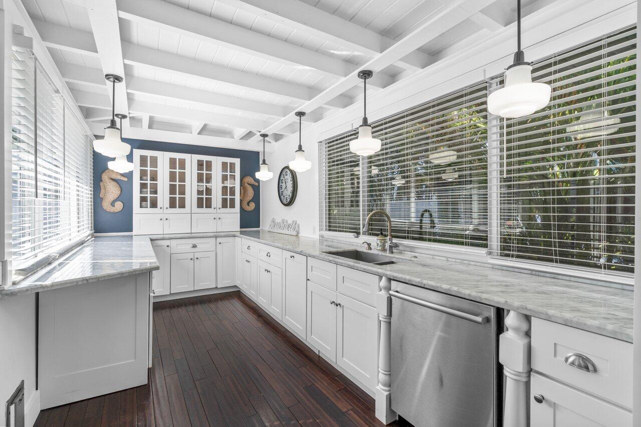 126 NE 4th Delray Beach, FL 33483