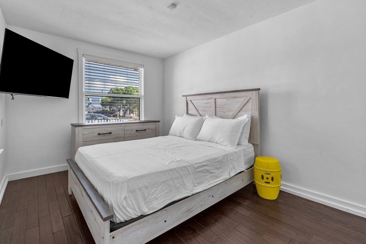 126 NE 4th Delray Beach, FL 33483